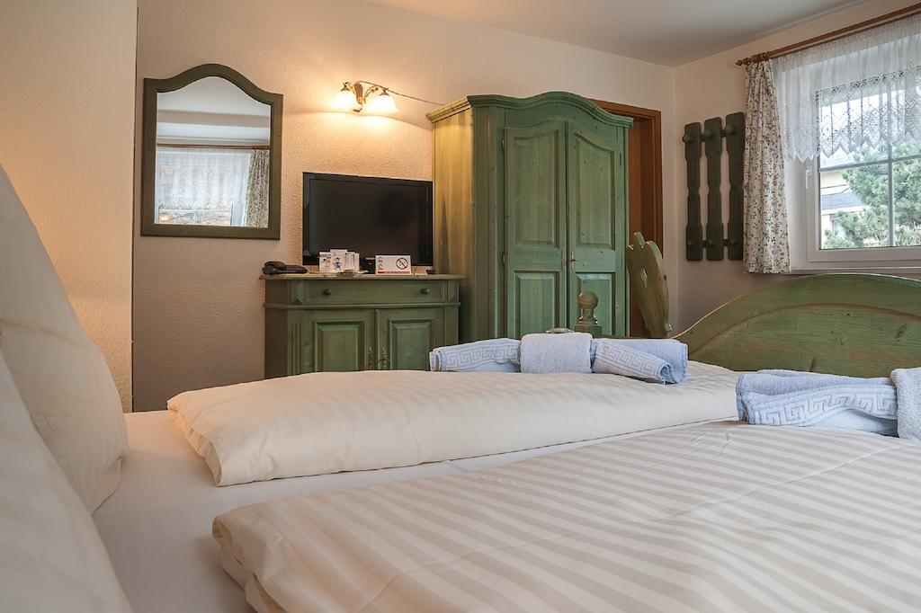 Land-Gut-Hotel Cafe Meier Kurort Oybin Room photo